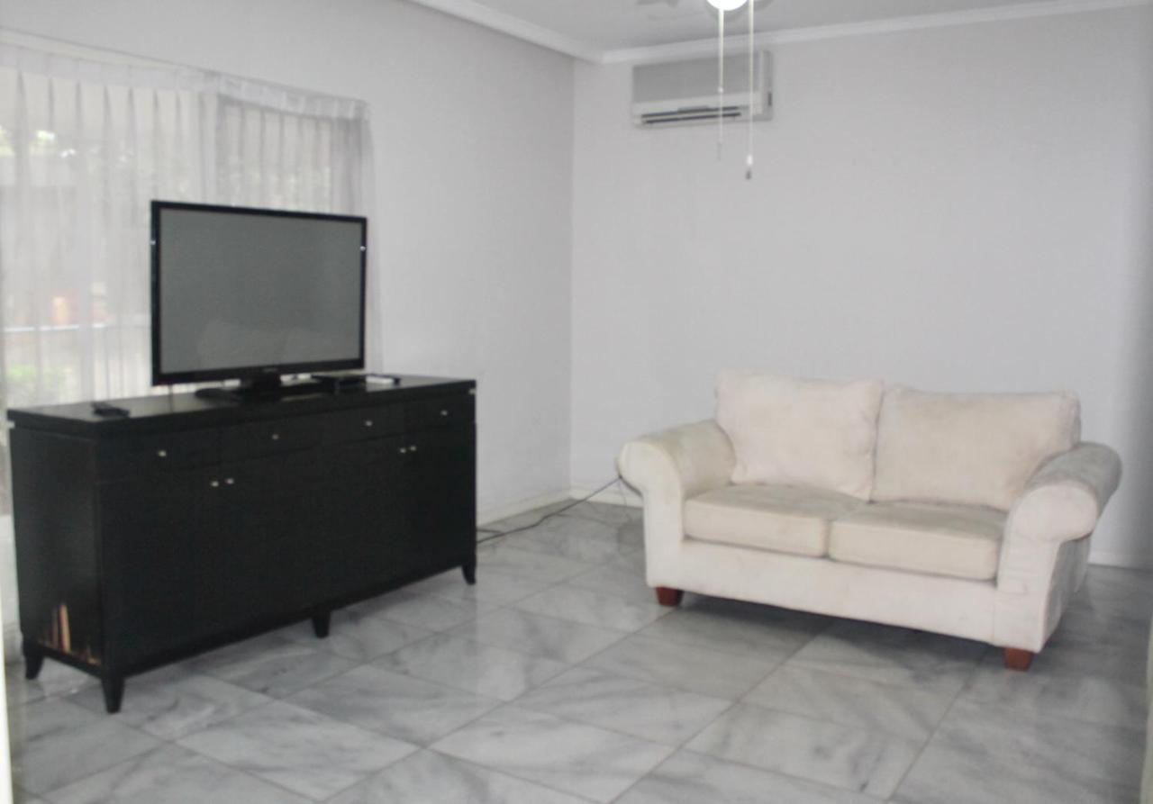 Kemang Utara Creative Villas *