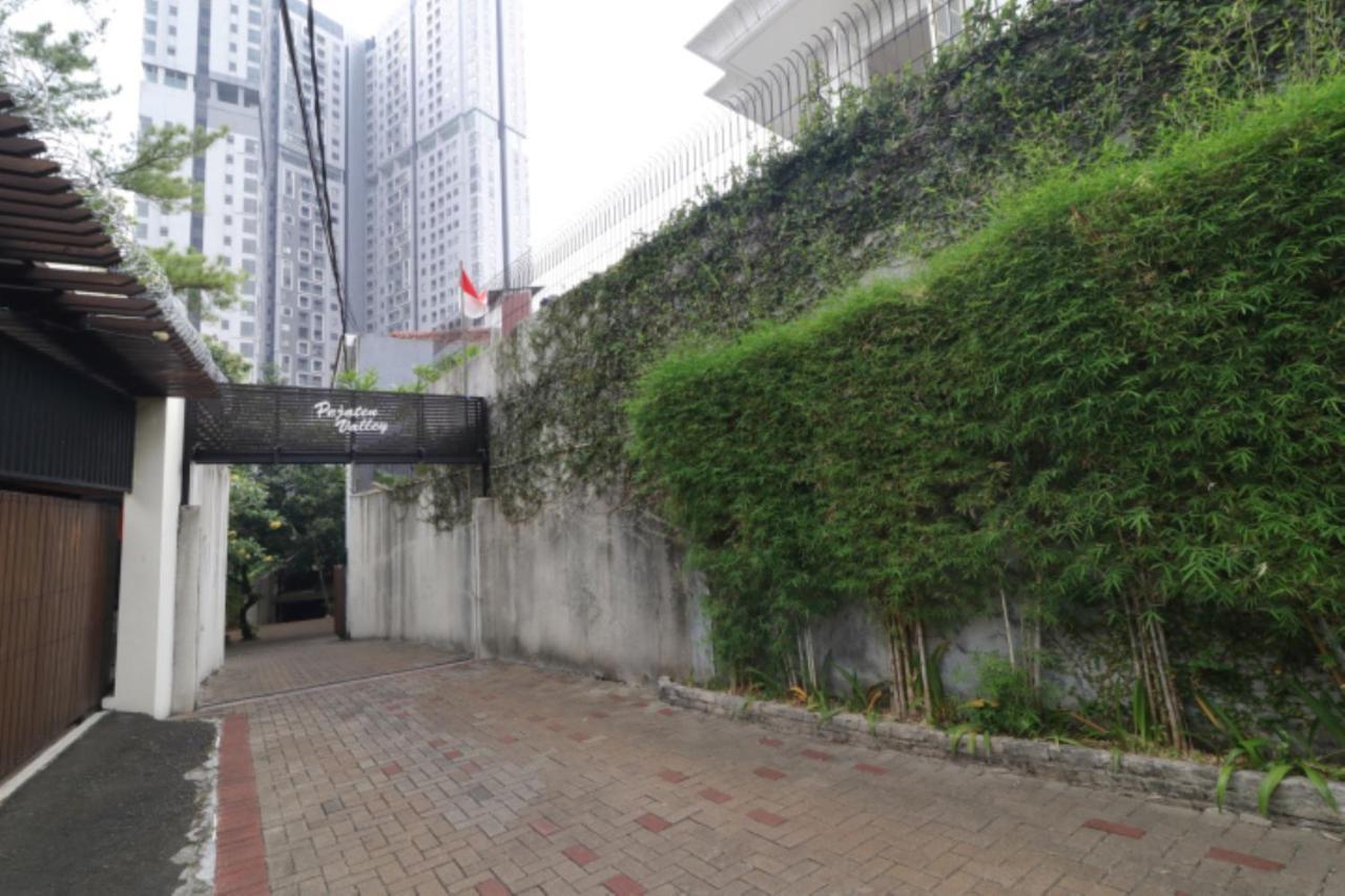 Guest house Pejaten Valley Jakarta