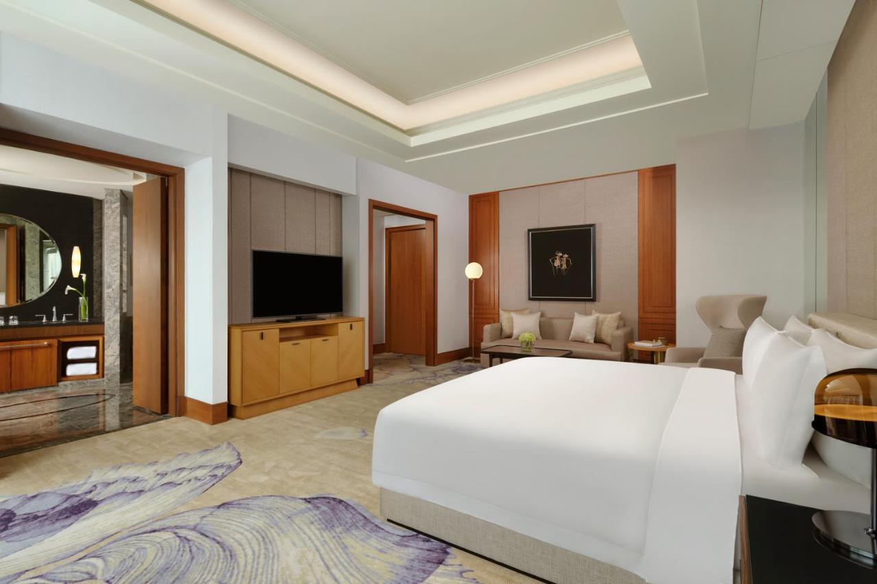 The Ritz-carlton Jakarta, Pacific Place 5*