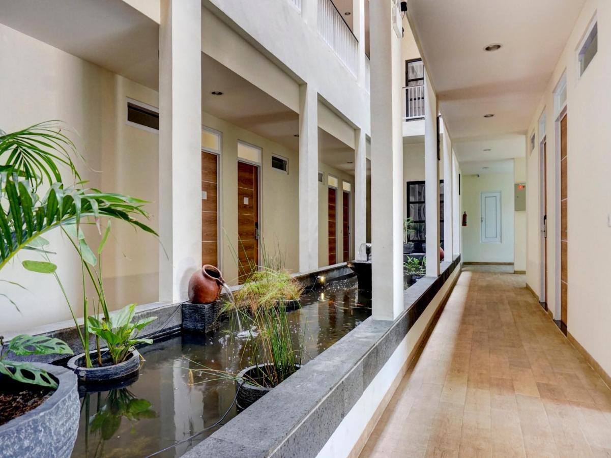 Oyo 90629 The Srengseng Hotel Jakarta