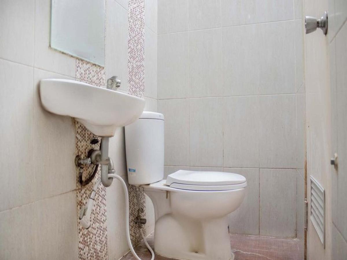 Atap Merah Residence Guest house