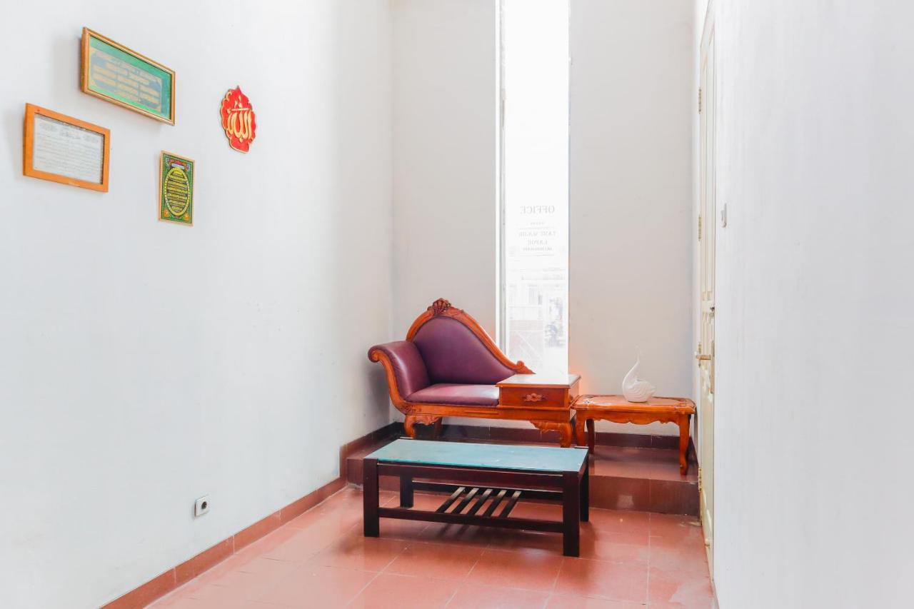 Oyo 2547 Assirot 2* Jakarta