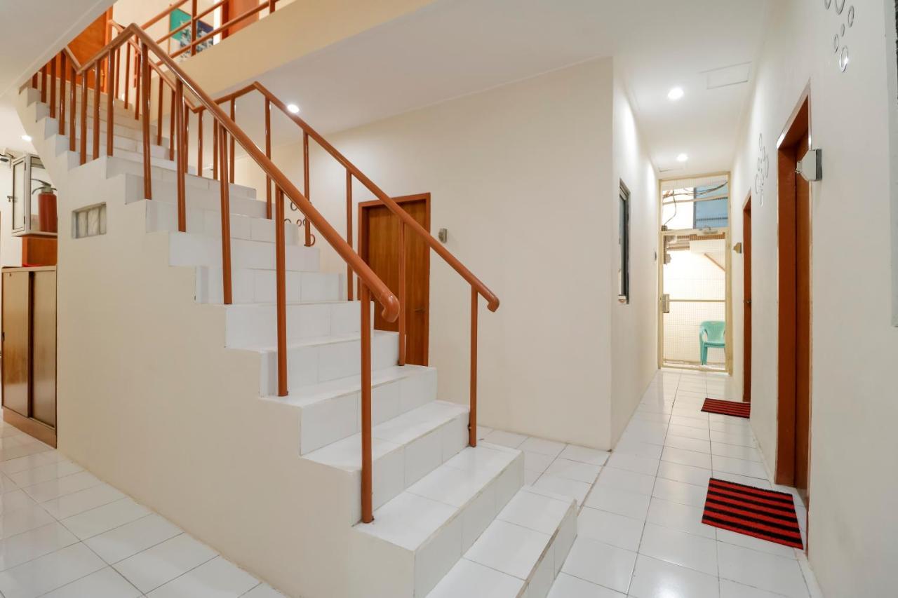 Reddoorz Near Ciputra World Kuningan 2 3* Jakarta