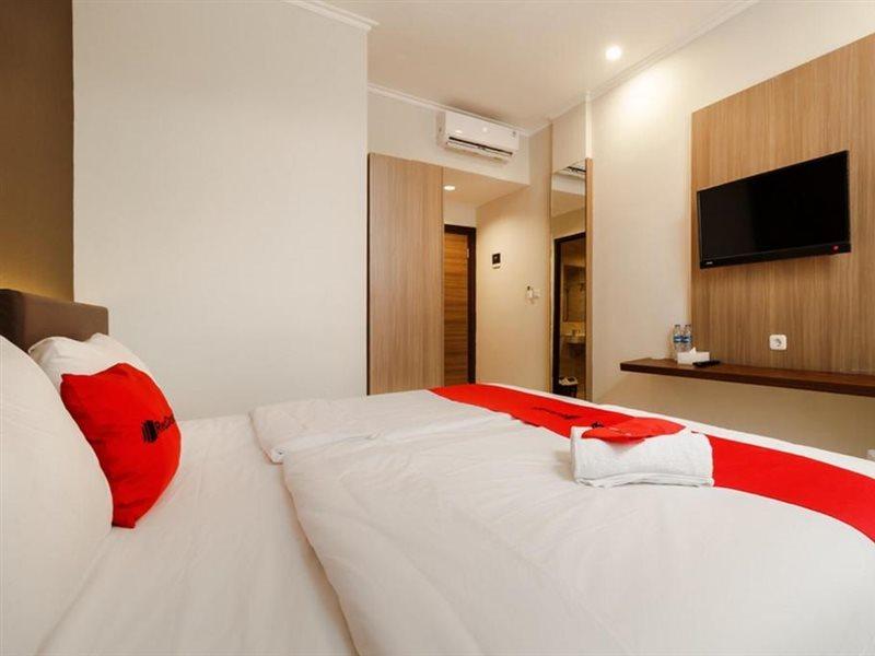 Reddoorz Near Lippo Mall Kemang 2 3* Jakarta