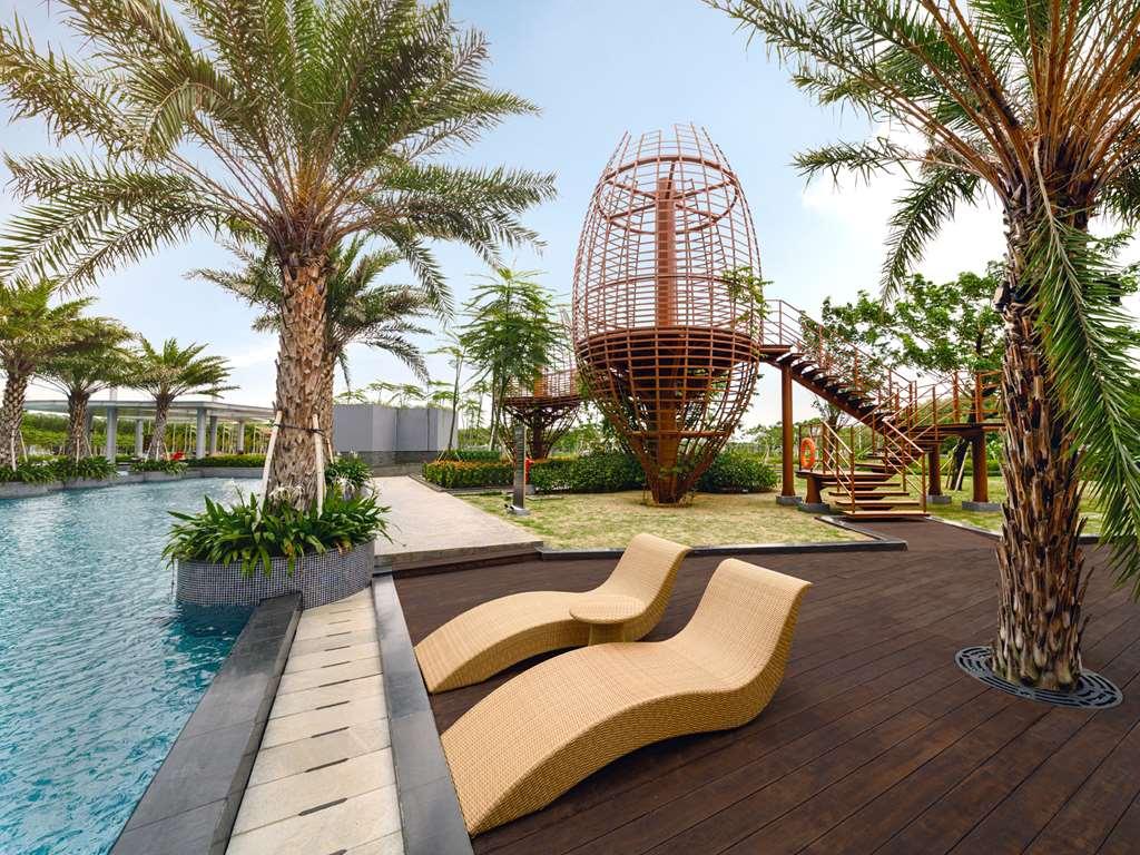 Oakwood Pantai Indah Kapuk Hotel