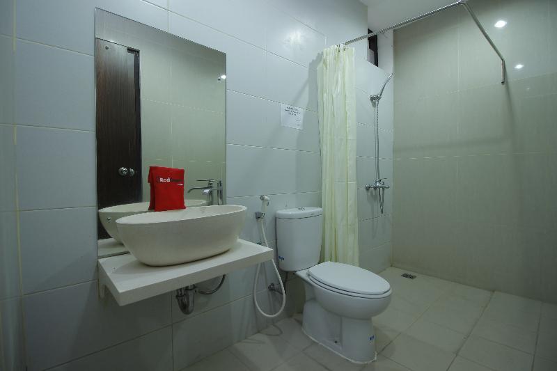 Reddoorz @ Tb Simatupang Nhà khách Jakarta