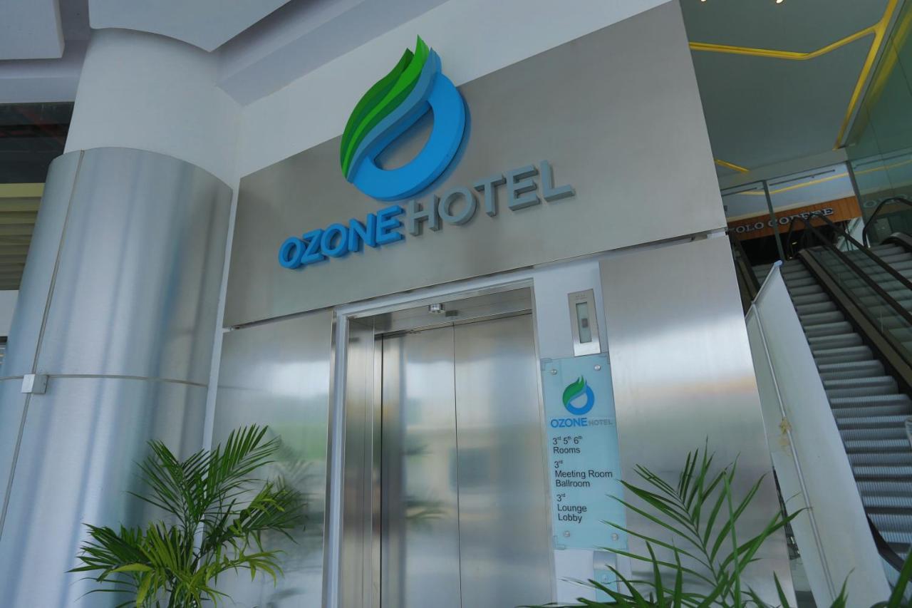 Ozone Pantai Indah Kapuk Hotel 3*
