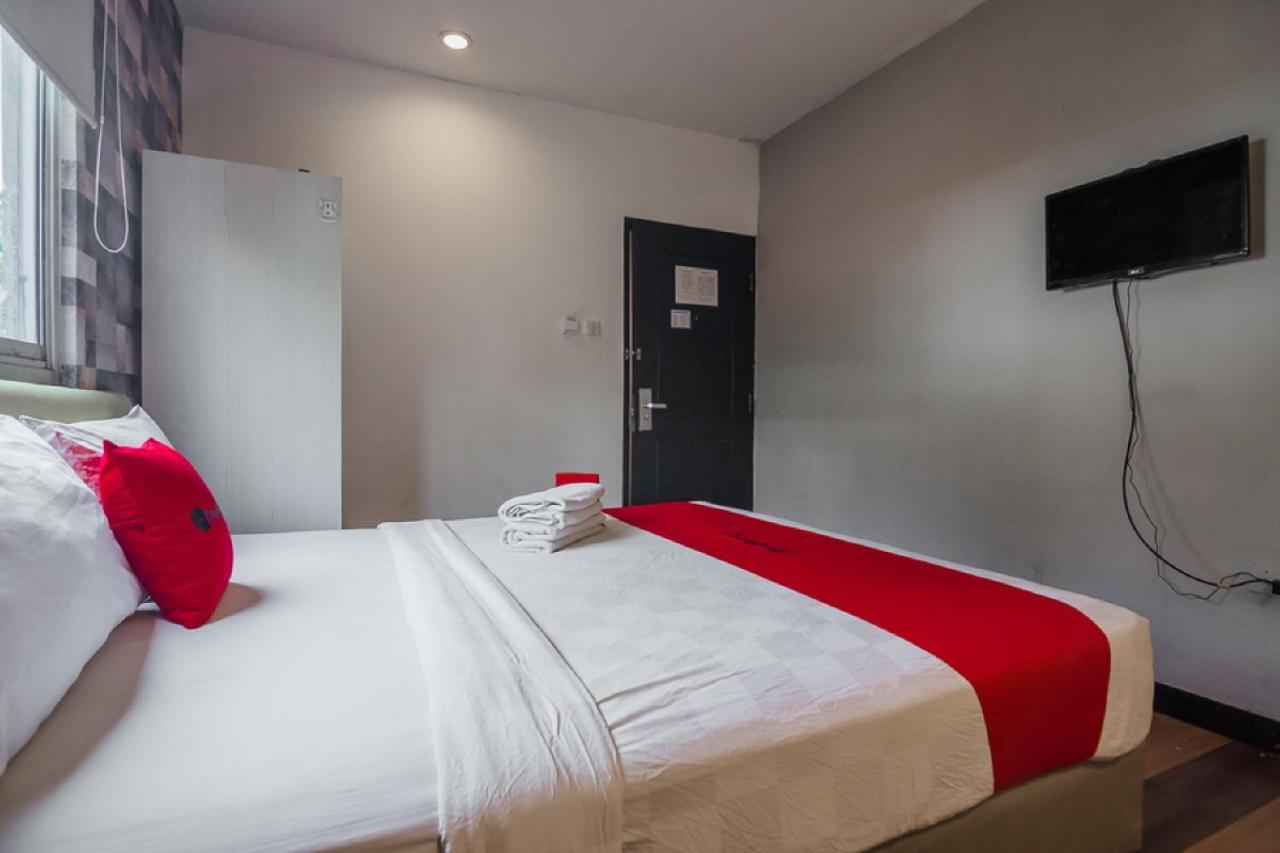 Reddoorz Near Mangga Besar Station 2 3*