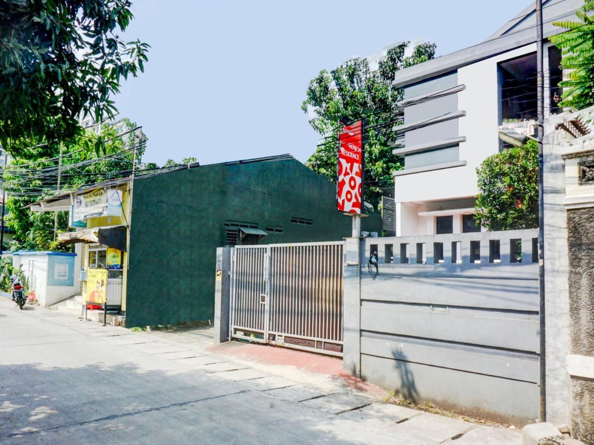 Oyo 90438 Mampang 34 2*
