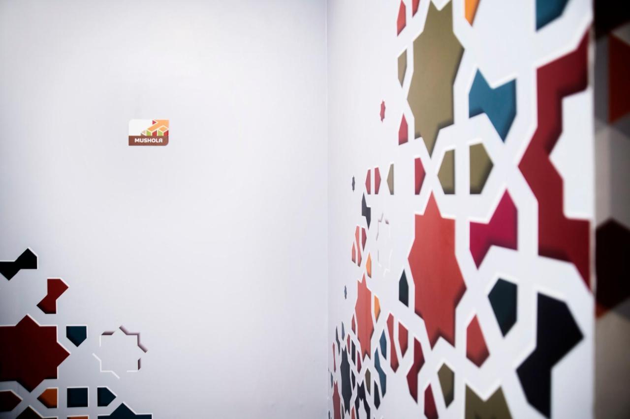 Hostel Tuju Arteri Pods Jakarta