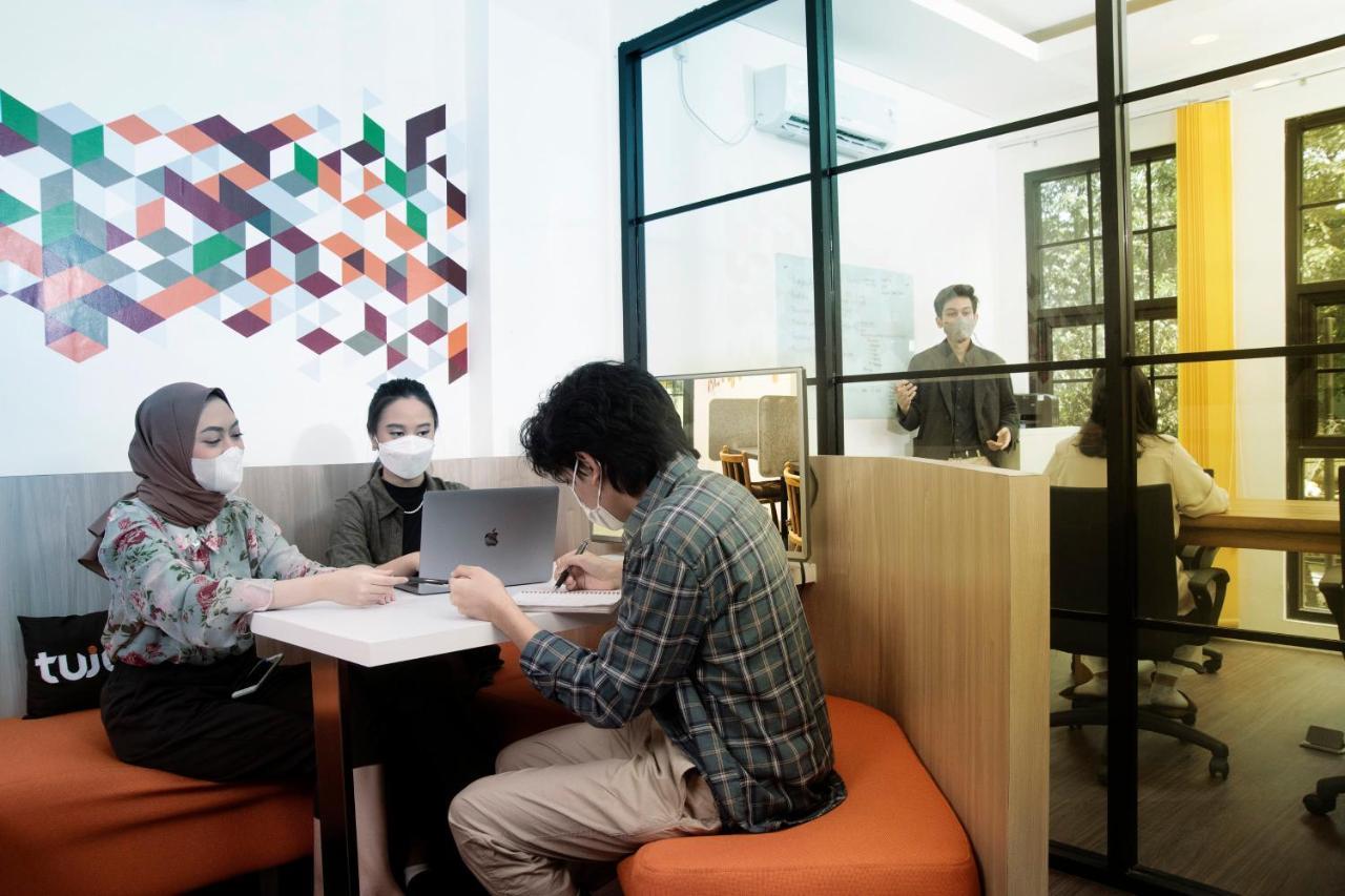 Hostel Tuju Arteri Pods Jakarta