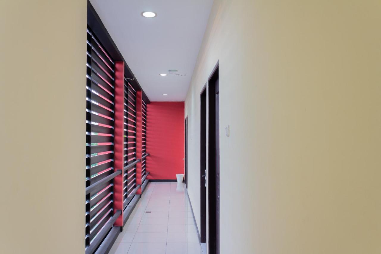 Capital O 137 Permata Tawakal 3* Jakarta