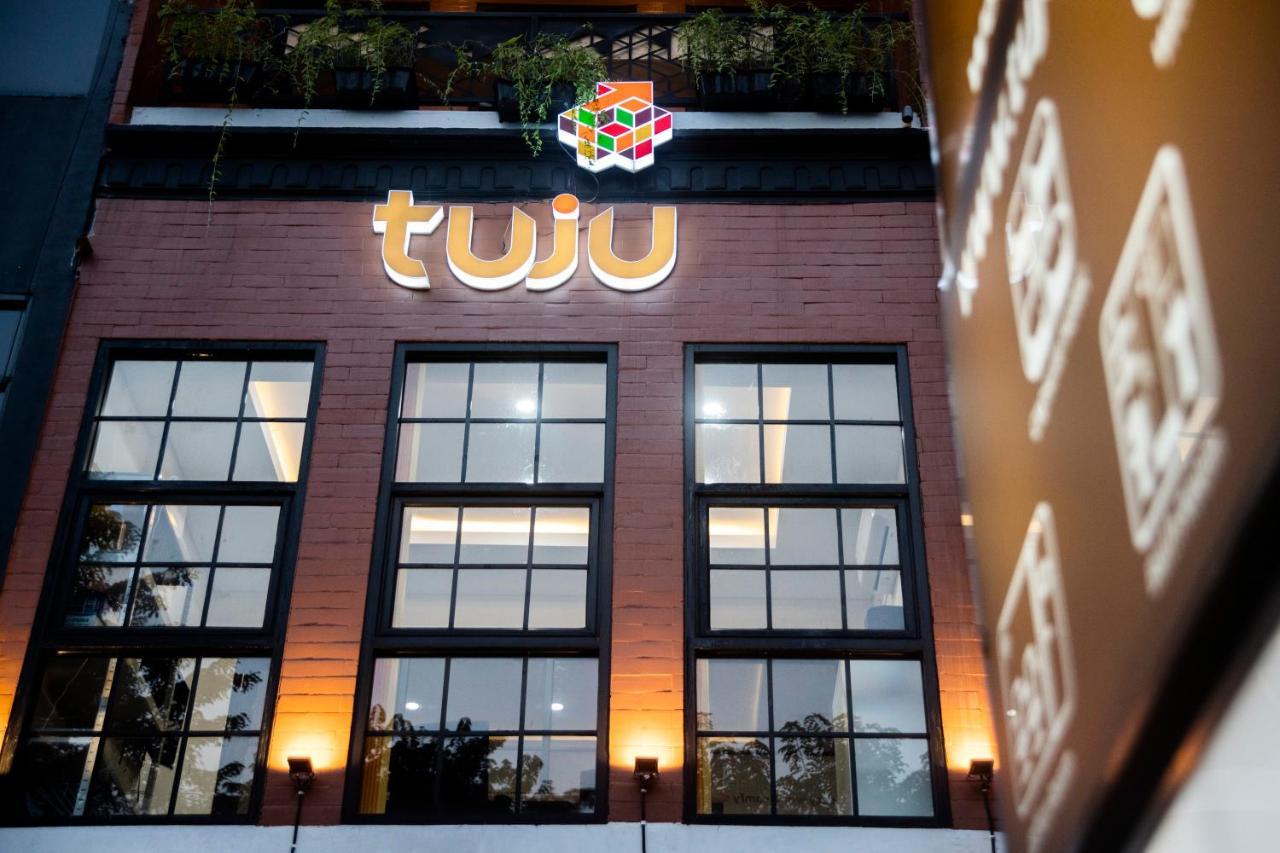 Hostel Tuju Arteri Pods Jakarta