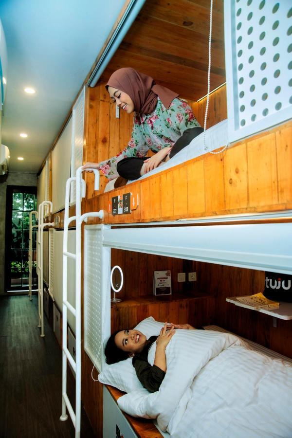 Tuju Arteri Pods * Jakarta
