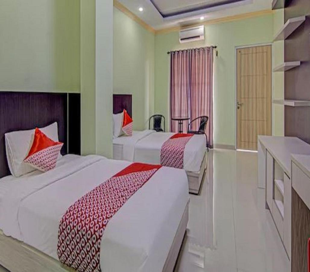 Oyo 3963 Safira Syariah Hotel