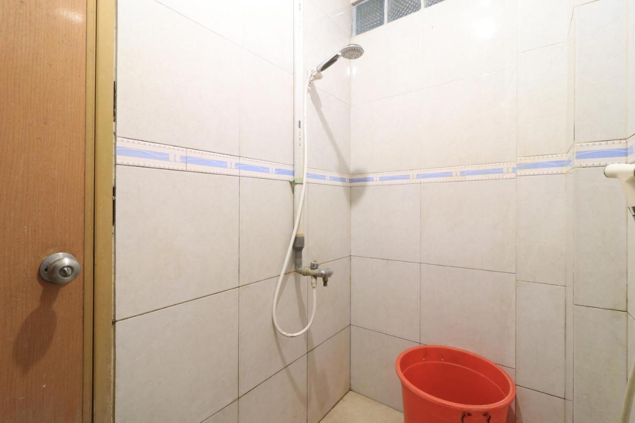 Guest house Eiffel Batu Tulis 37 - Female Only