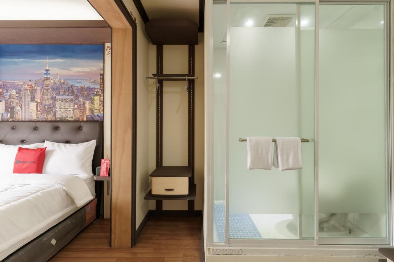 Hotel Reddoorz @ Labu 3*