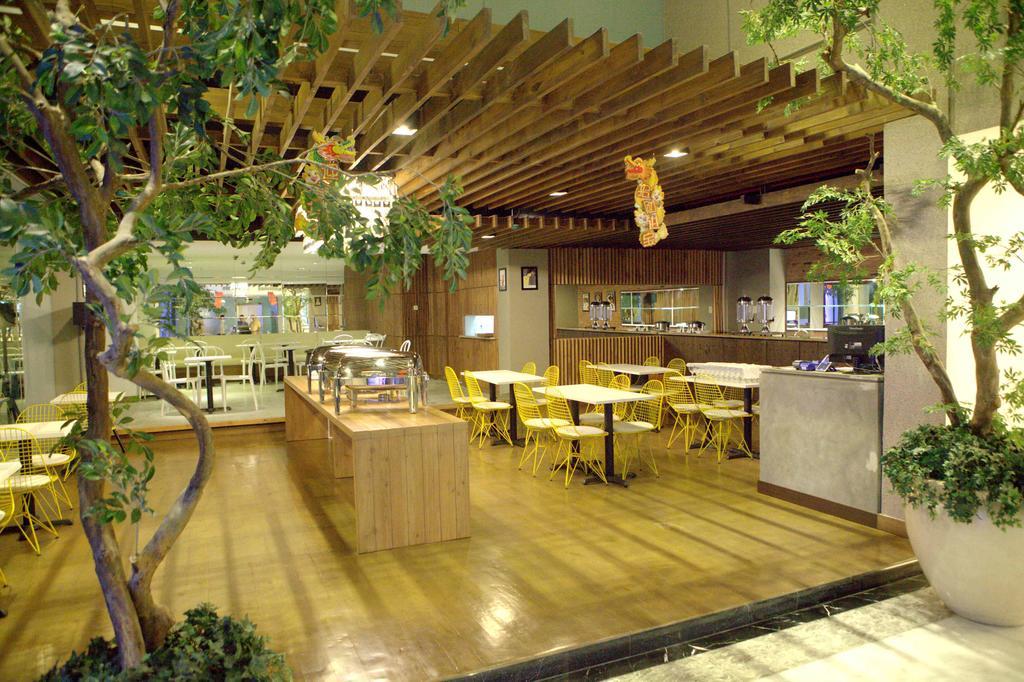 Hotel T