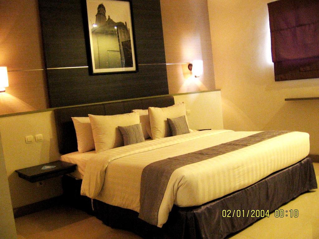 T Hotel