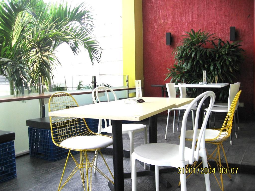 T 3* Jakarta