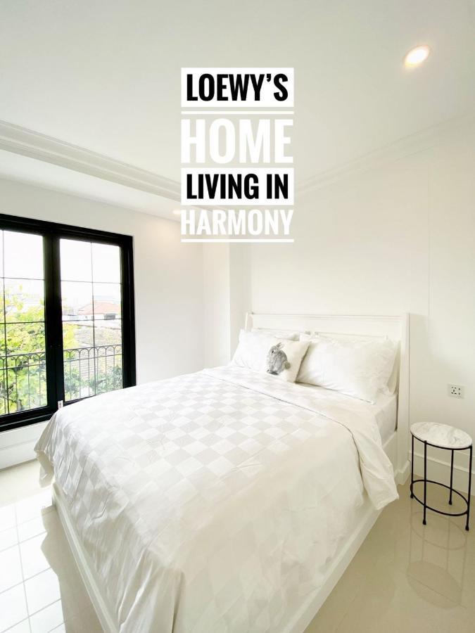 Loewys Tanjung Duren Barat Jakarta