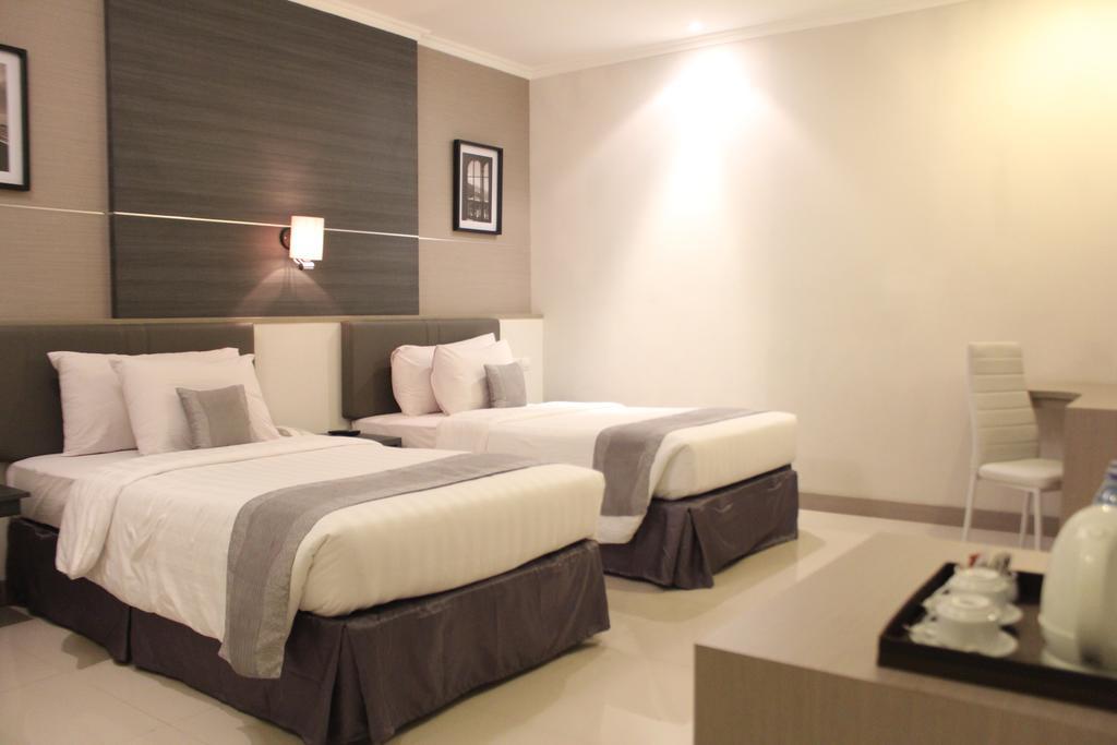 Hotel T