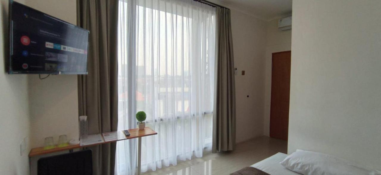 Hotel Nyenyak Mrt Lebak Bulus Simatupang 2*