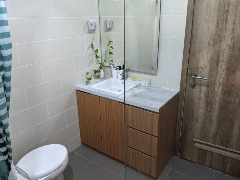 Apartment Pejaten Park 1 Bedroom Sage Smart Tv, Netflix, Prime, Youtube *