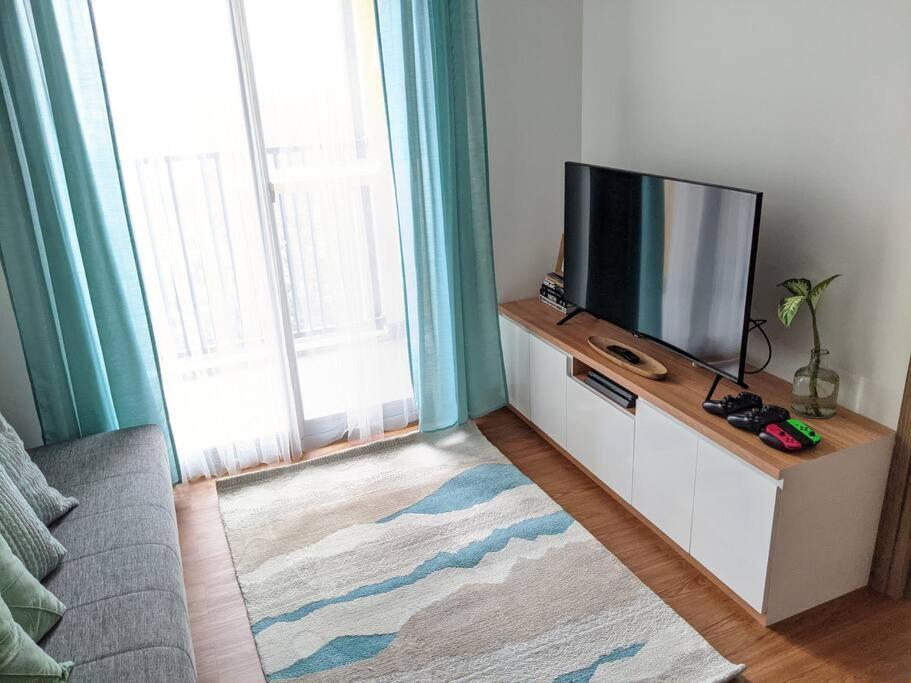 Pejaten Park 1 Bedroom Sage Smart Tv, Netflix, Prime, Youtube * Jakarta
