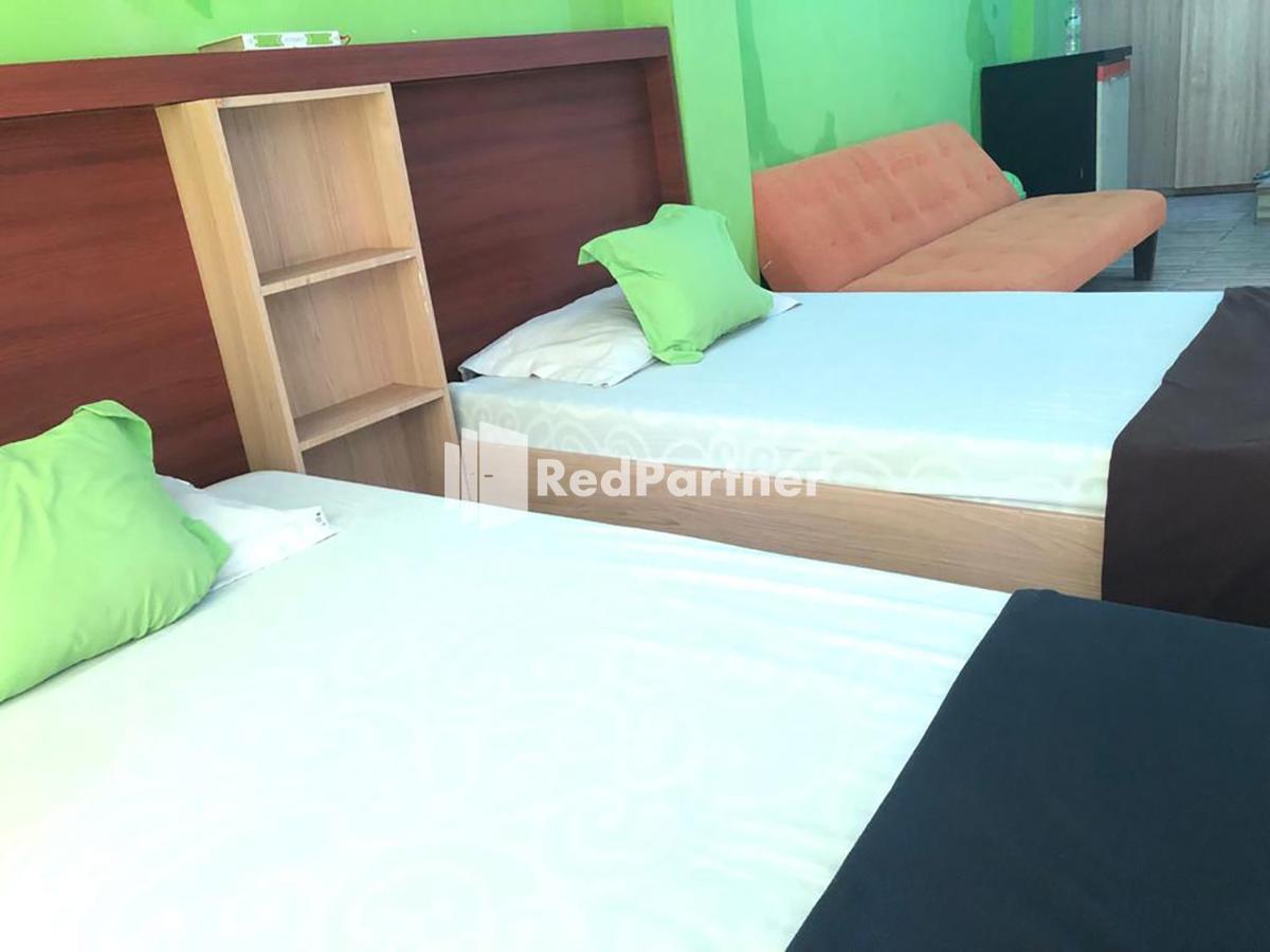 Guest house Seungit Syariah Tebet Mitra Reddoorz
