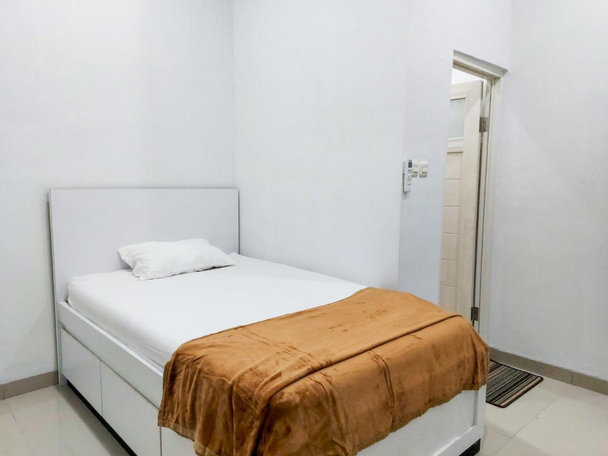 Benhill Syariah 2 Mitra Reddoorz Hotel