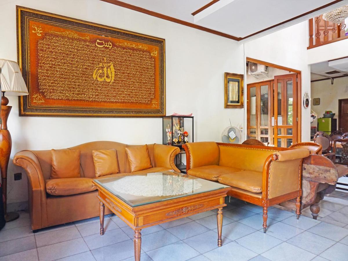 Hotel Oyo 90824 Griya Ummiku Syariah 2*