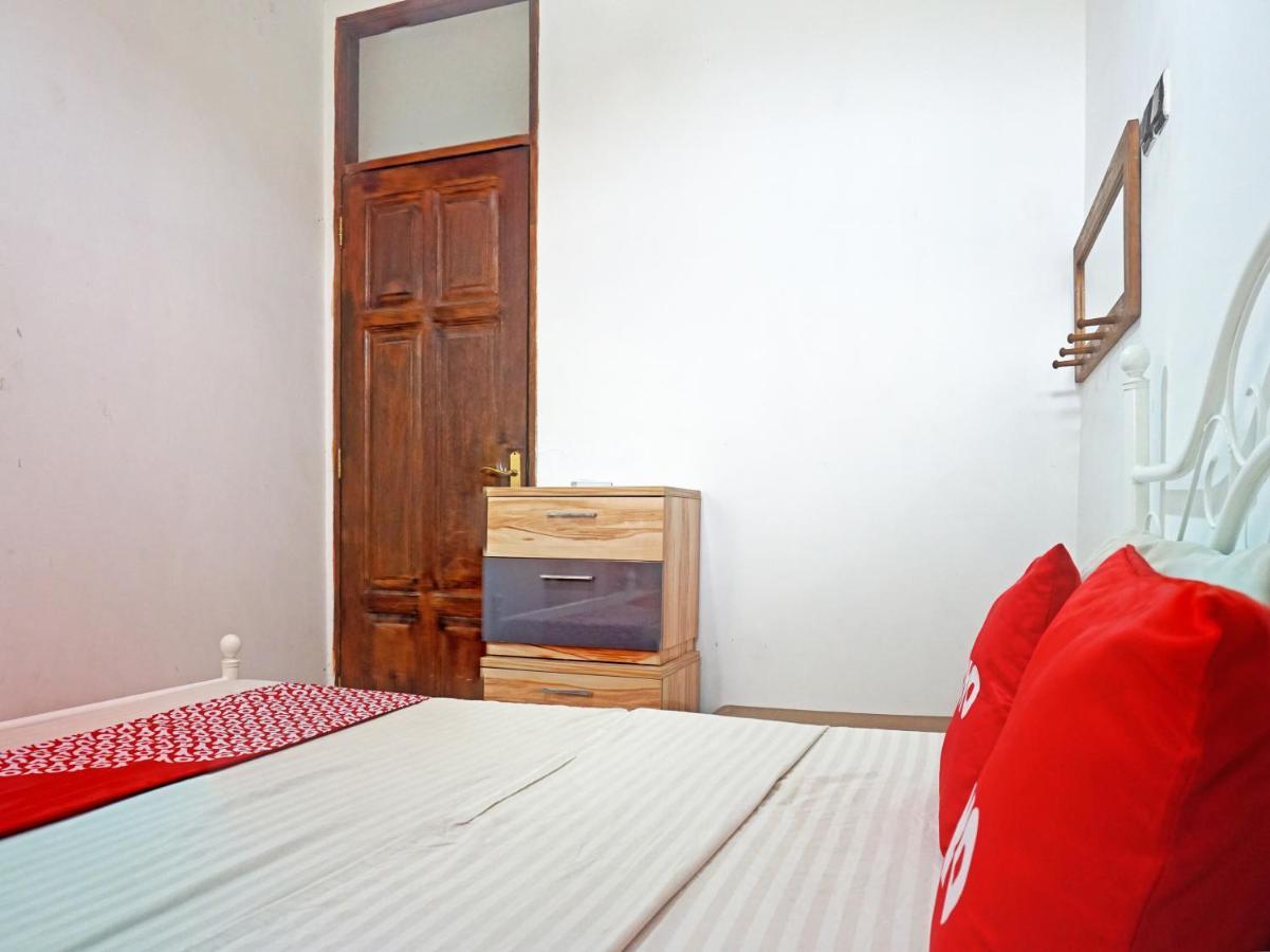 Hotel Oyo 90824 Griya Ummiku Syariah