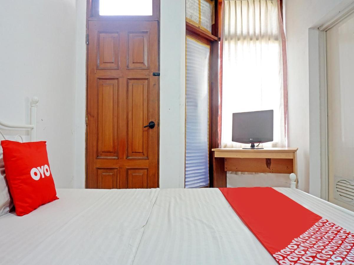 Oyo 90824 Griya Ummiku Syariah Jakarta