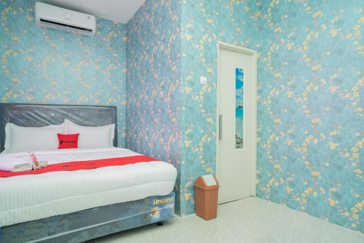 Khách sạn Reddoorz Near Itc Cempaka Mas 2 Jakarta
