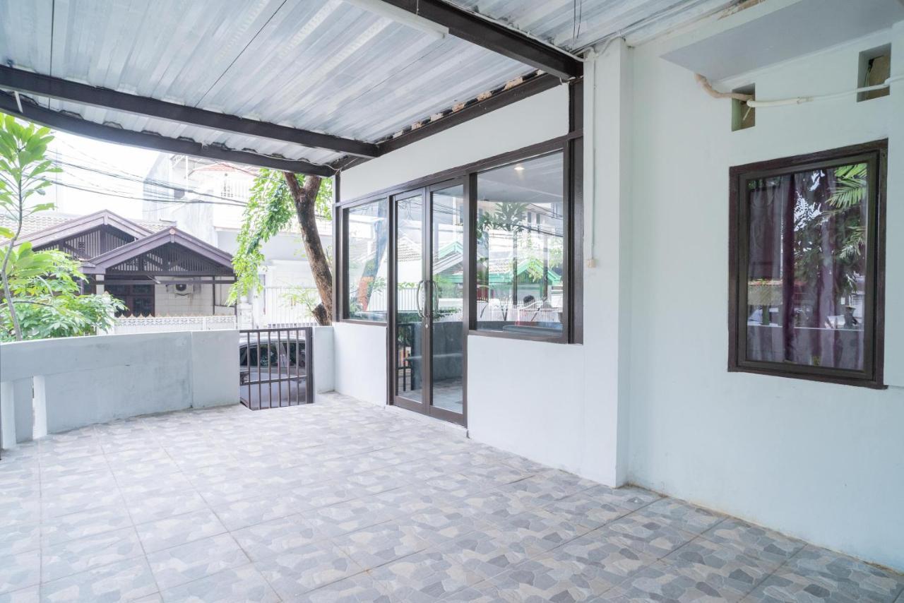 Khách sạn Reddoorz Near Itc Cempaka Mas 2 Jakarta