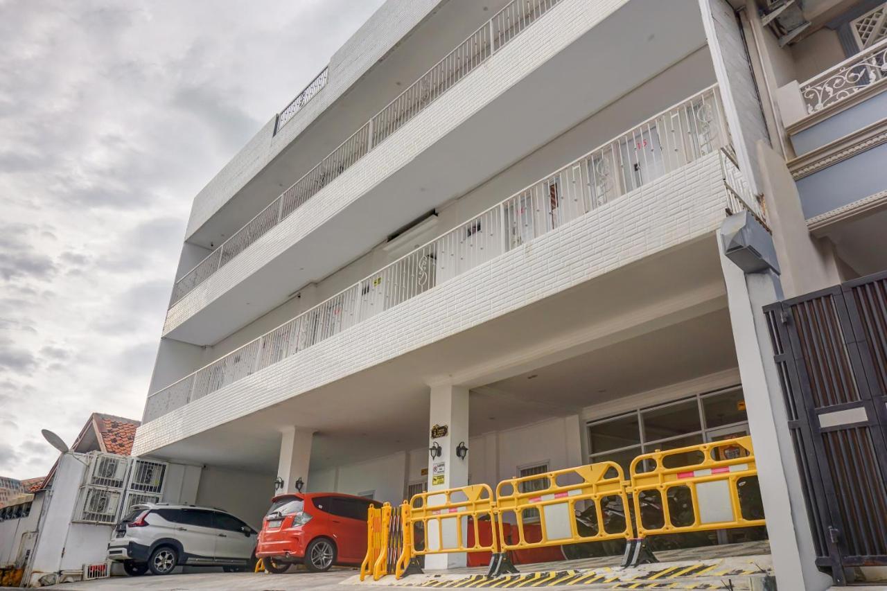 Oyo 90941 Egelsa 2020 Syariah Hotel 2*