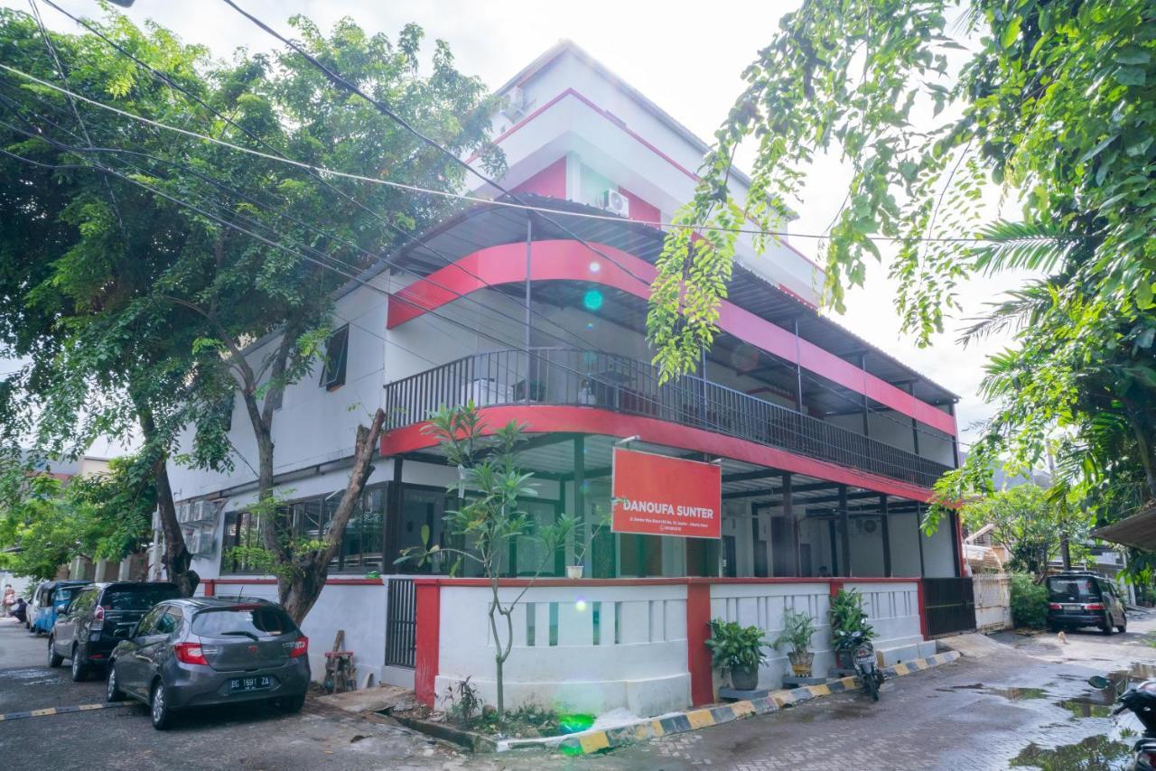 Reddoorz Near Itc Cempaka Mas 2 3* Jakarta