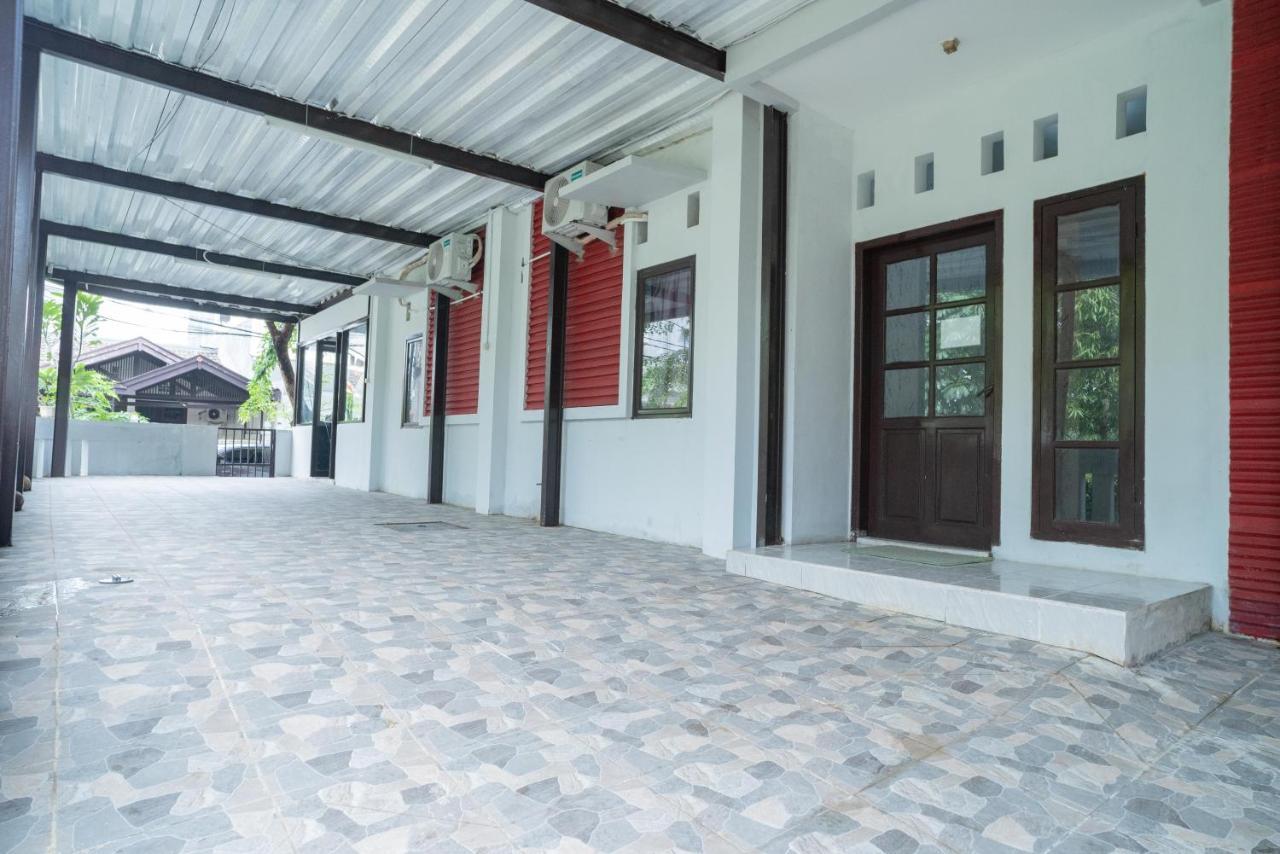 Khách sạn Reddoorz Near Itc Cempaka Mas 2 Jakarta