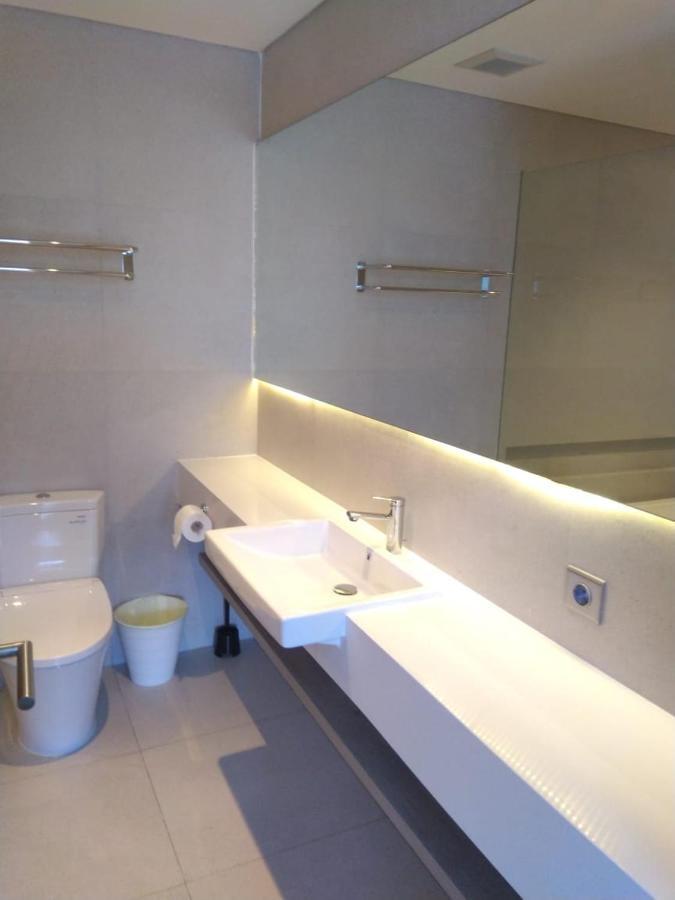 Khách sạn hẻo lánh Ariama Serviced