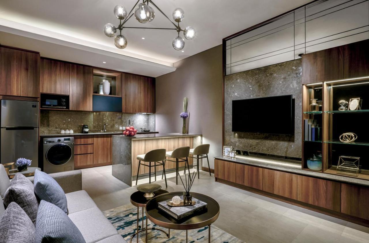 Oakwood Premier Cozmo Aparthotel 5*