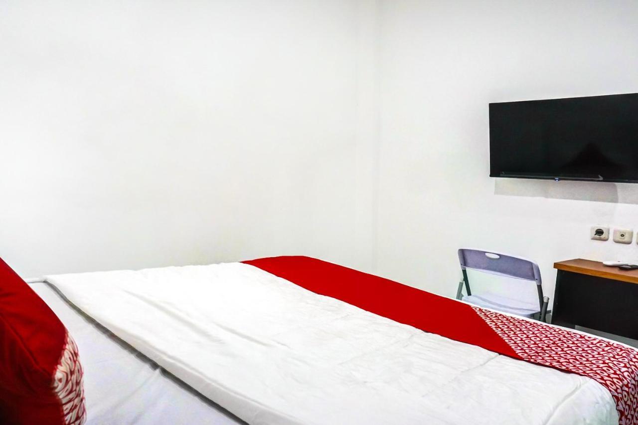 Oyo 90941 Egelsa 2020 Syariah 2* Jakarta
