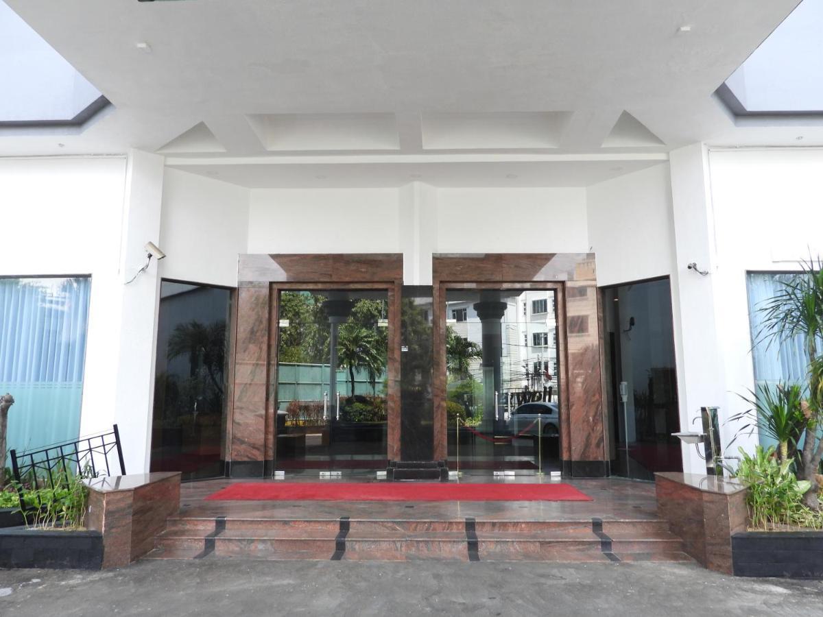 Maxwell Jakarta