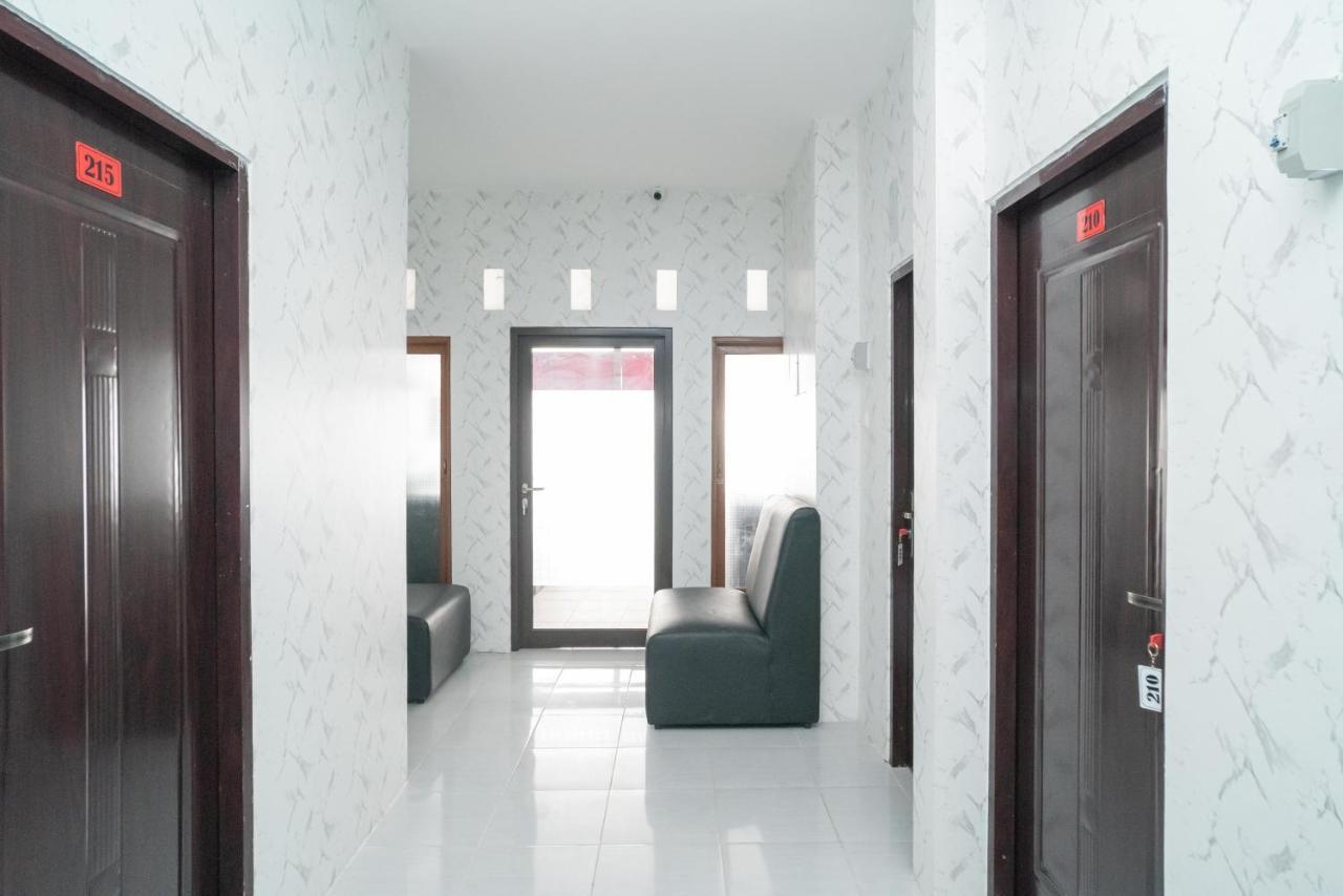 Reddoorz Near Sarinah Hotel Jakarta