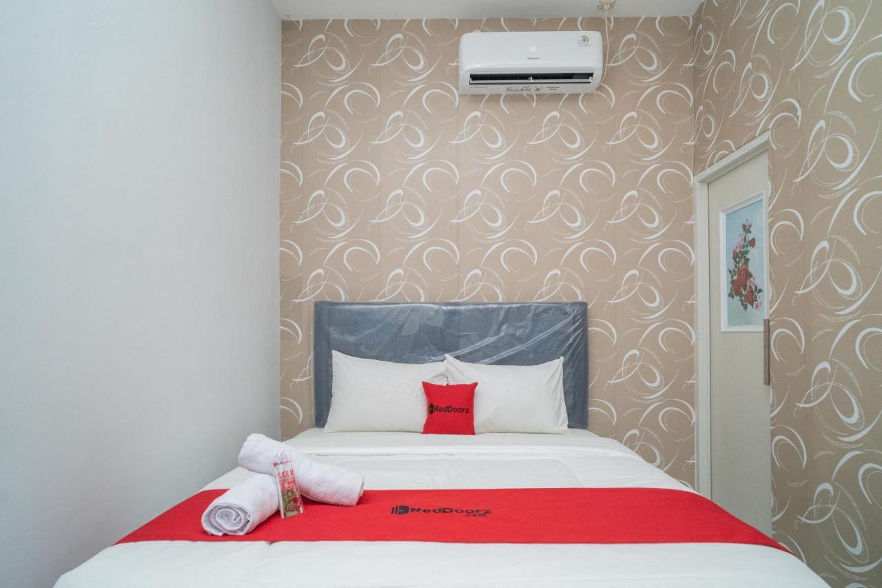 Reddoorz Near Sarinah Hotel Jakarta