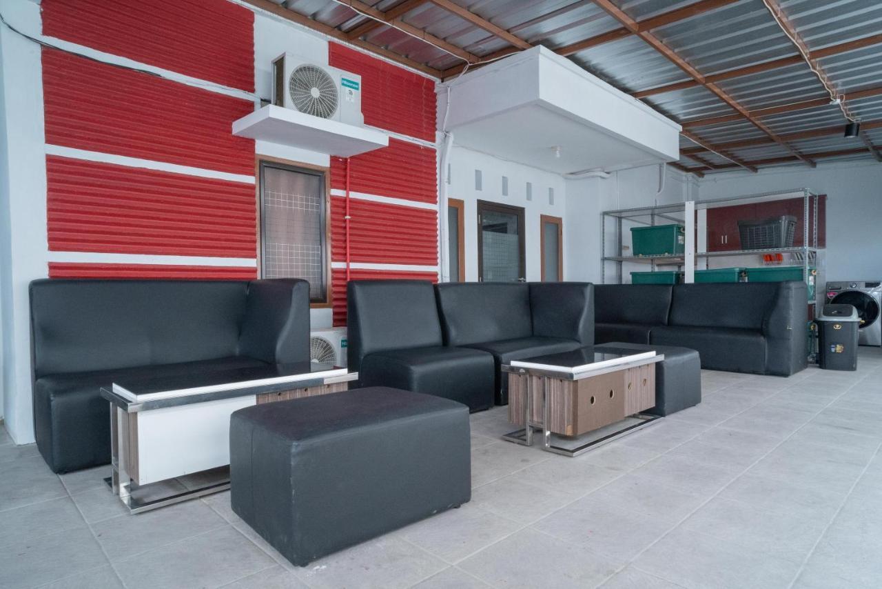 Hotel Reddoorz Near Sarinah Jakarta