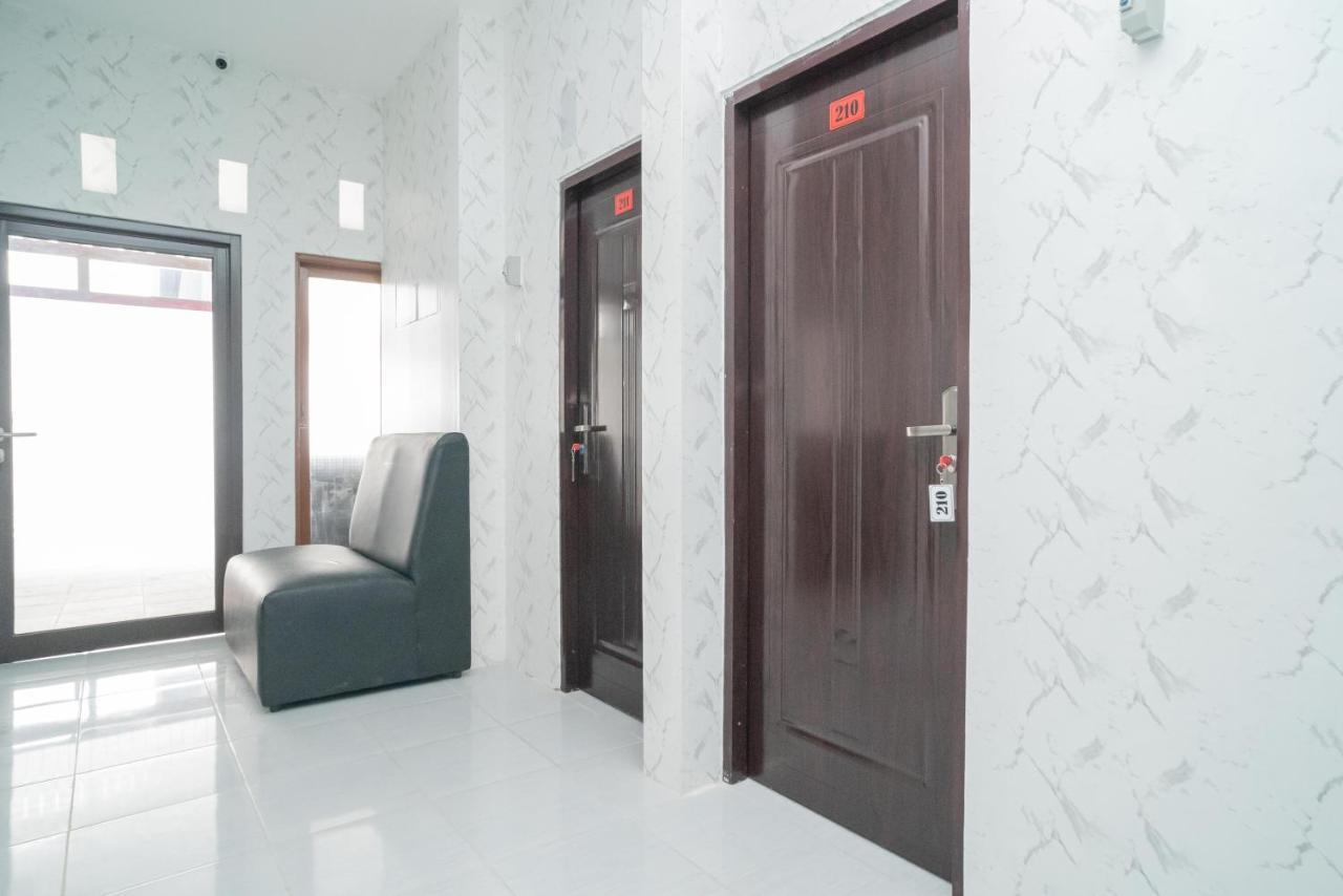Hotel Reddoorz Near Sarinah Jakarta
