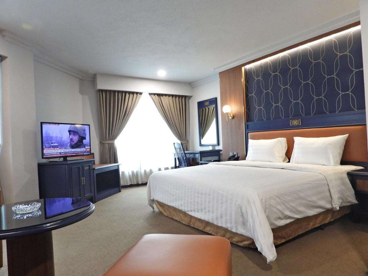 Maxwell Hotel