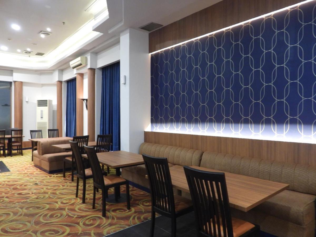 Maxwell Hotel 3*