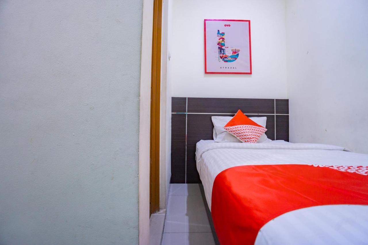 Oyo 2357 Syariah Grand Raudhah Hotel 2*